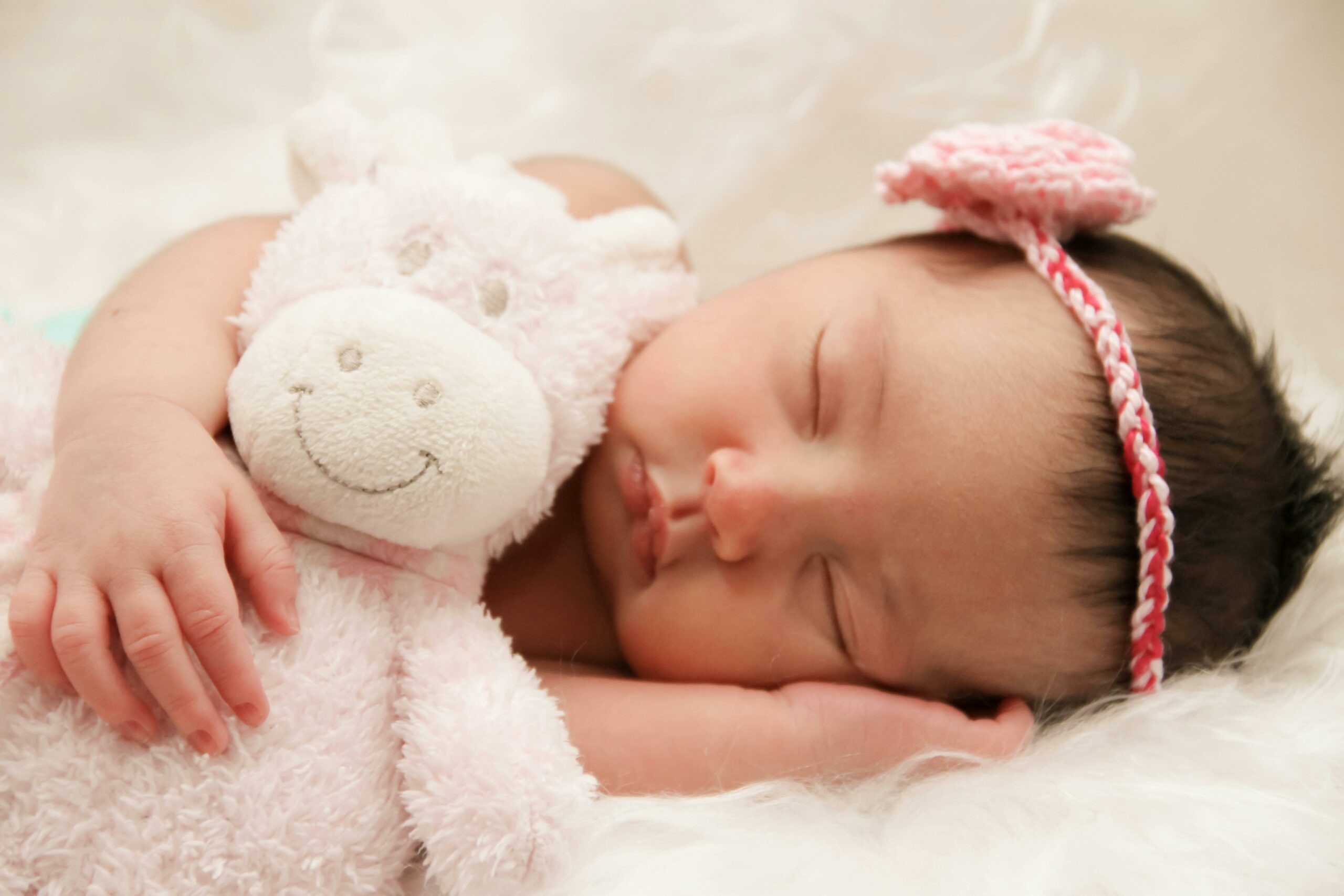 Pleurs de bébé : 2 astuces pour calmer votre bébé Pleurs de bébé : 2 astuces pour calmer votre bébé